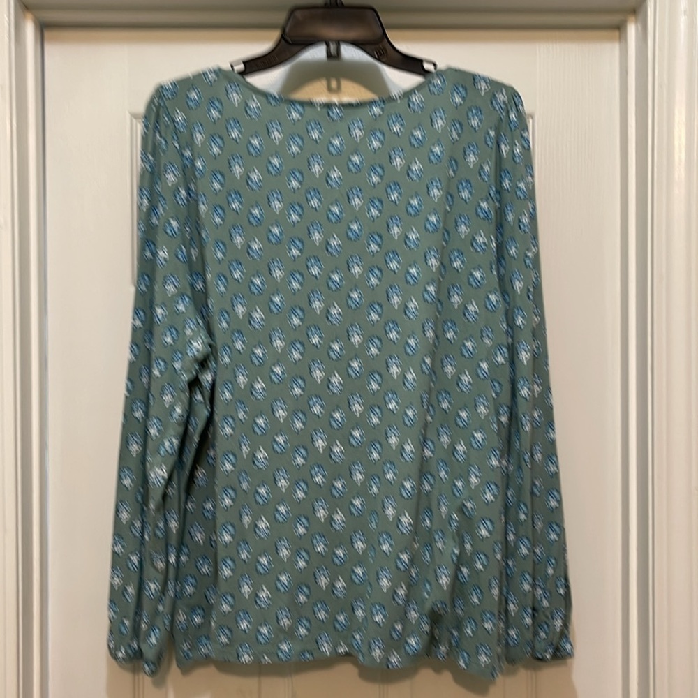 Lucky Brand - blue/green with light blue & white floral - square neckline - XXL - Picture 2 of 4